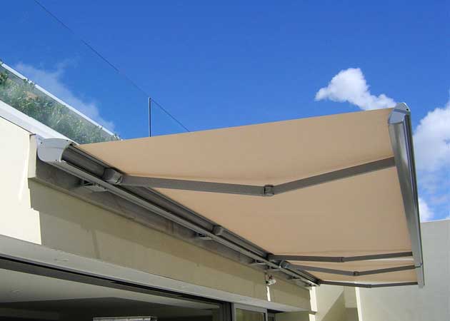 Carbolite Data Eco Awnings
